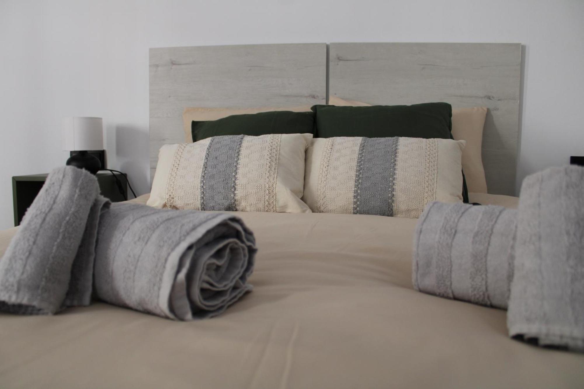 Las Arenas Suites 2 Playa Valencia Eksteriør bilde