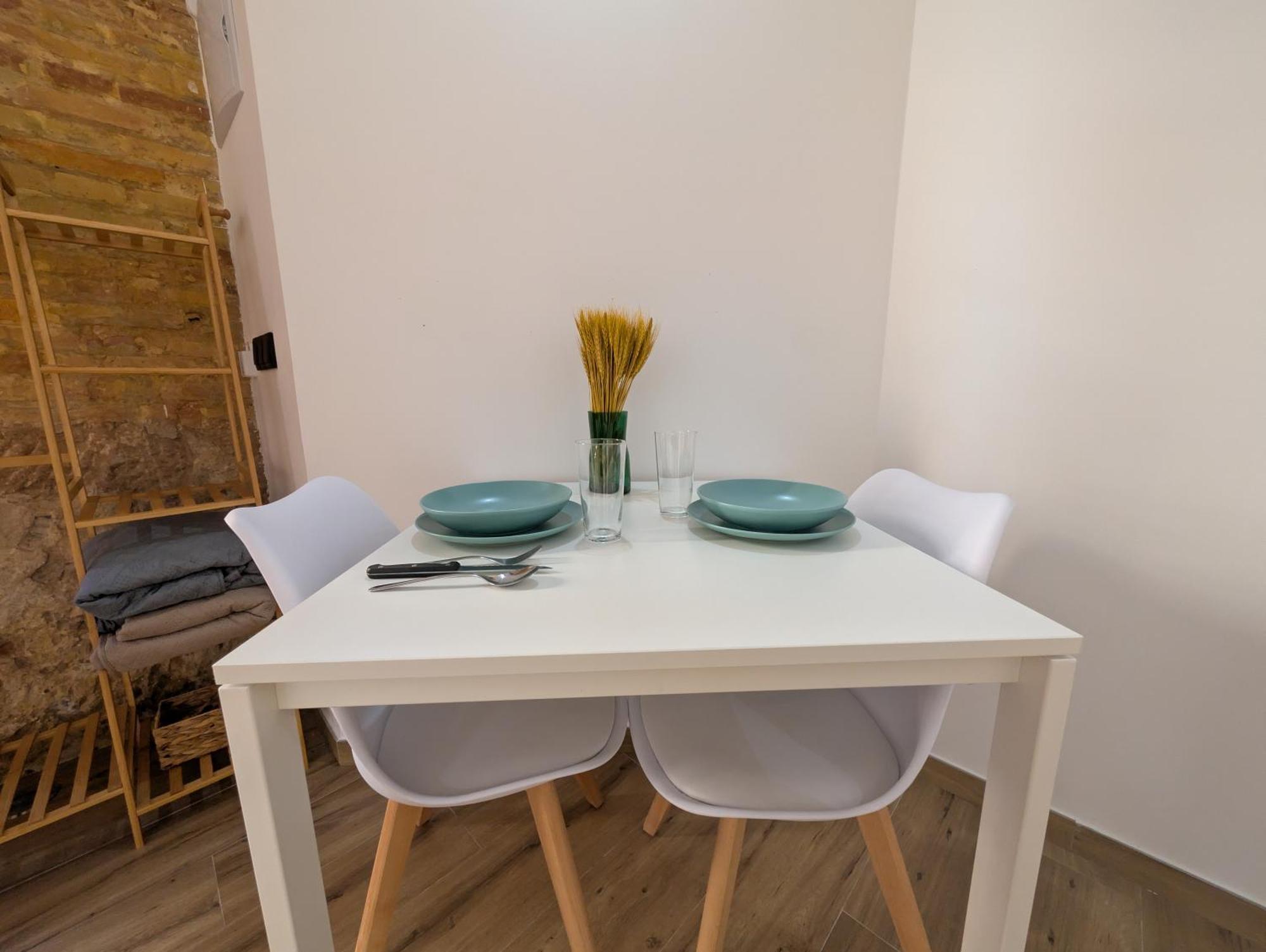 Las Arenas Suites 2 Playa Valencia Eksteriør bilde
